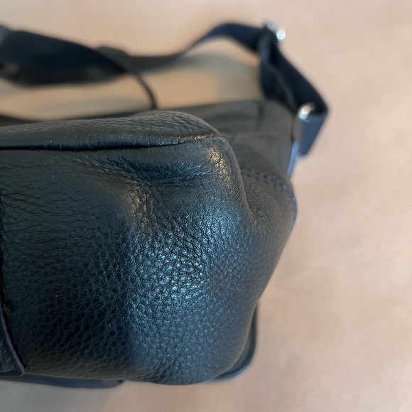 Banana Republic Black Pebbled Genuine Leather Messenger Laptop Bag Fabric Strap - Picture 4 of 13